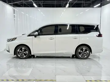 2021 GAC Trumpchi M6 с пробегом 33 400 км