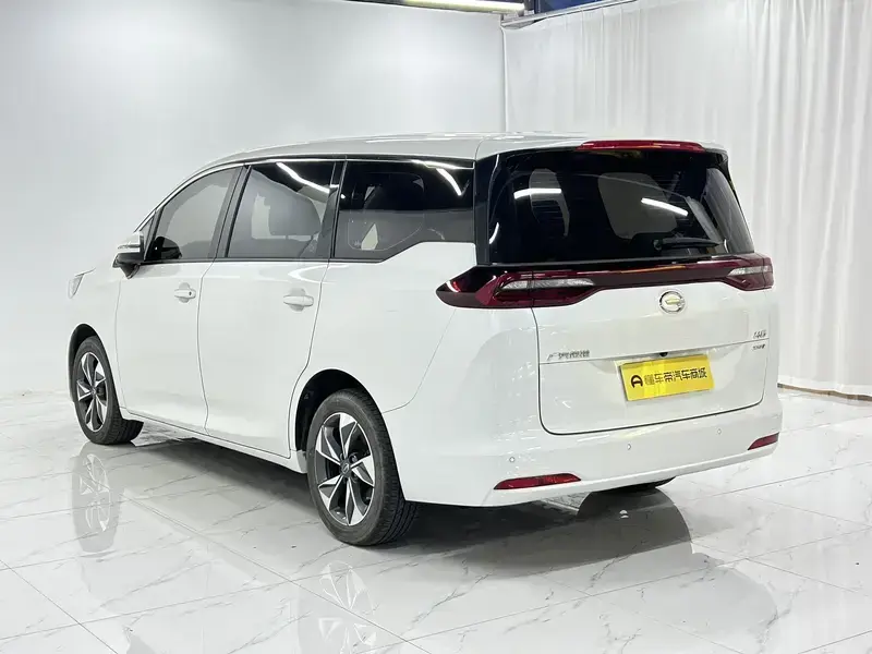 2021 GAC Trumpchi M6 с пробегом 33 400 км