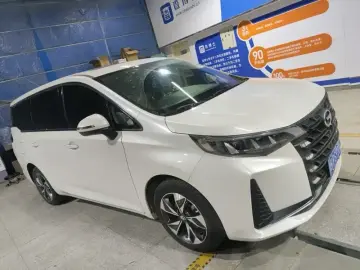 2021 GAC Trumpchi M6 с пробегом 15 000 км
