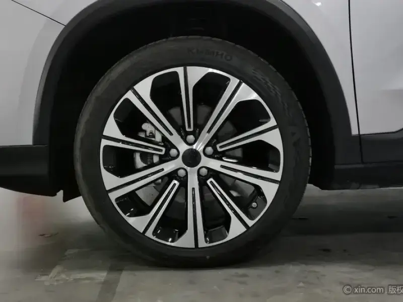 2026 Geely Haoyue L с пробегом 500 км