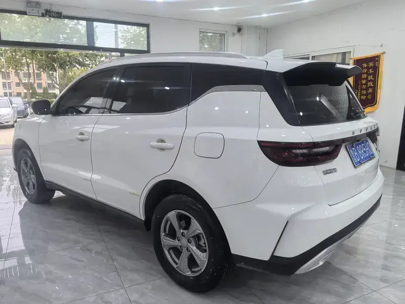 2024 Geely Haoyue Pro с пробегом 37 000 км