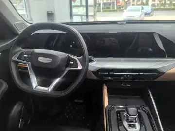 2024 Geely Haoyue Pro с пробегом 37 000 км