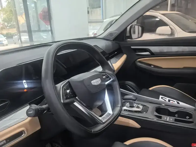 2024 Geely Haoyue Pro с пробегом 37 000 км