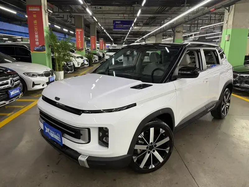 2023 Geely Icon с пробегом 5 500 км
