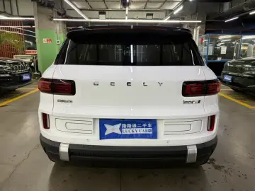 2023 Geely Icon с пробегом 5 500 км