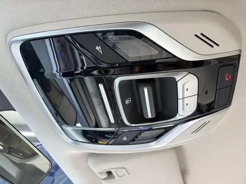 2023 Geely Icon с пробегом 5 500 км