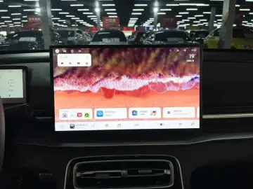 2025 Geely Galaxy A7 с пробегом 10 000 км