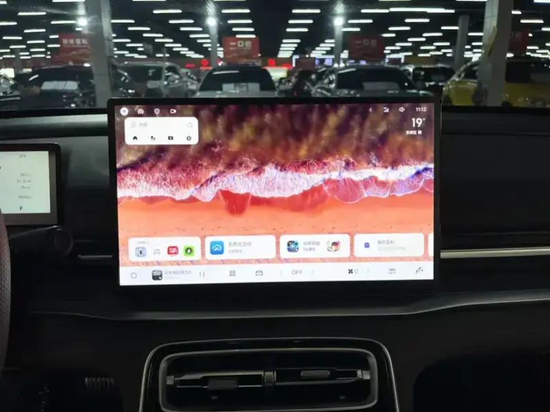 2025 Geely Galaxy A7 с пробегом 10 000 км
