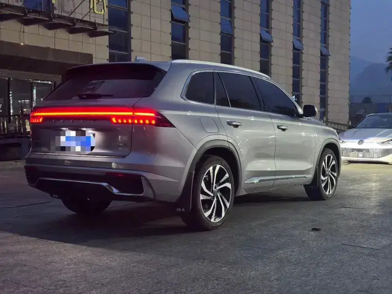 2021 Geely Monjaro с пробегом 52 000 км