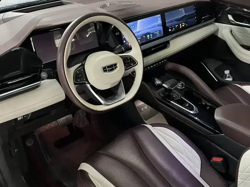 2021 Geely Monjaro с пробегом 52 000 км