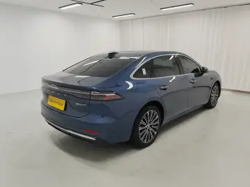 2025 Geely Galaxy A7 с пробегом 7 700 км