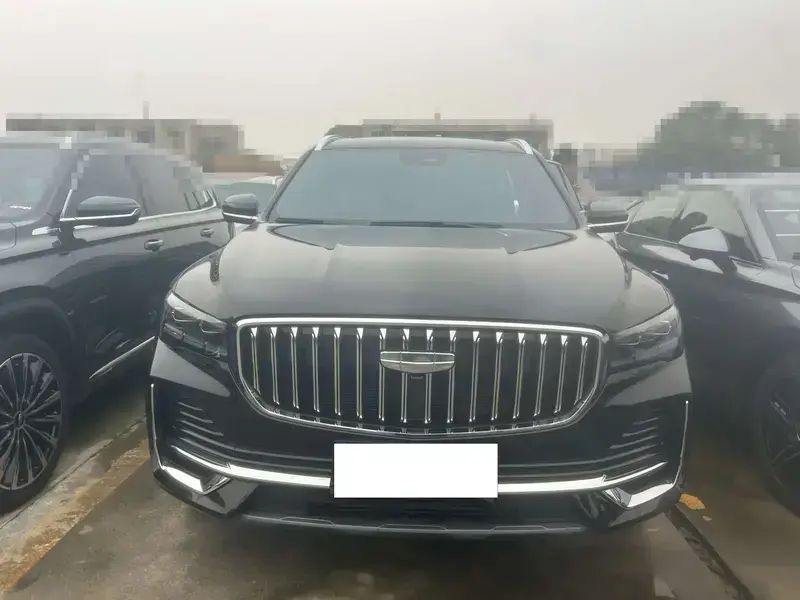 2025 Geely Monjaro с пробегом 14 000 км