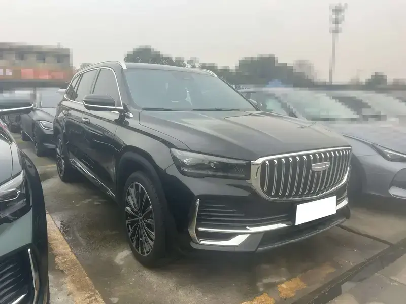 2025 Geely Monjaro с пробегом 14 000 км