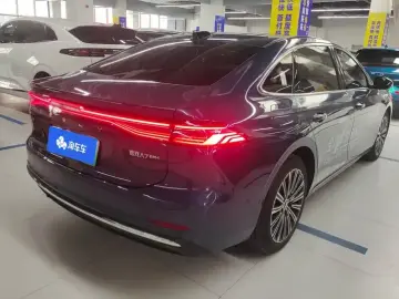 2025 Geely Galaxy A7 с пробегом 6 000 км