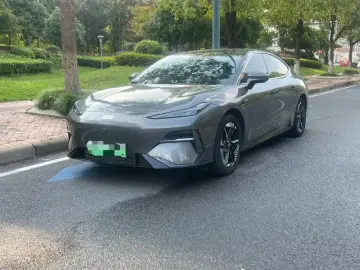 Geely Galaxy E8
