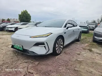 Geely Galaxy E8