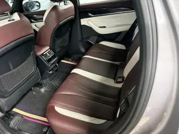 2021 Geely Monjaro с пробегом 46 000 км