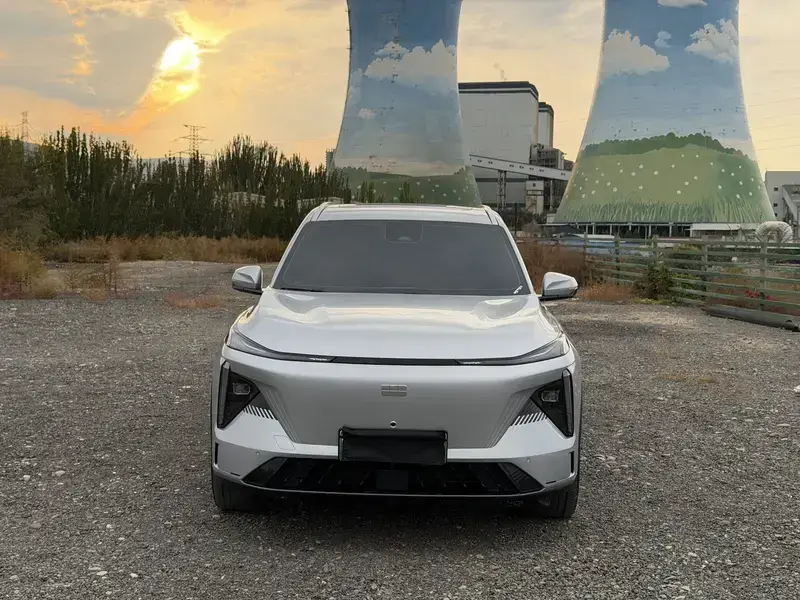 2024 Geely Galaxy L7 с пробегом 51 000 км