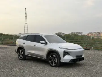 2024 Geely Galaxy L7 с пробегом 51 000 км