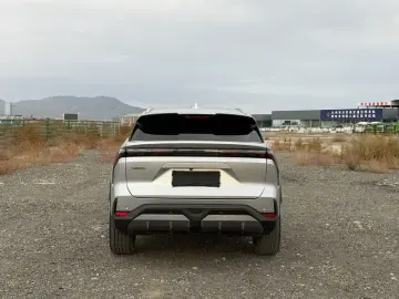 2024 Geely Galaxy L7 с пробегом 51 000 км