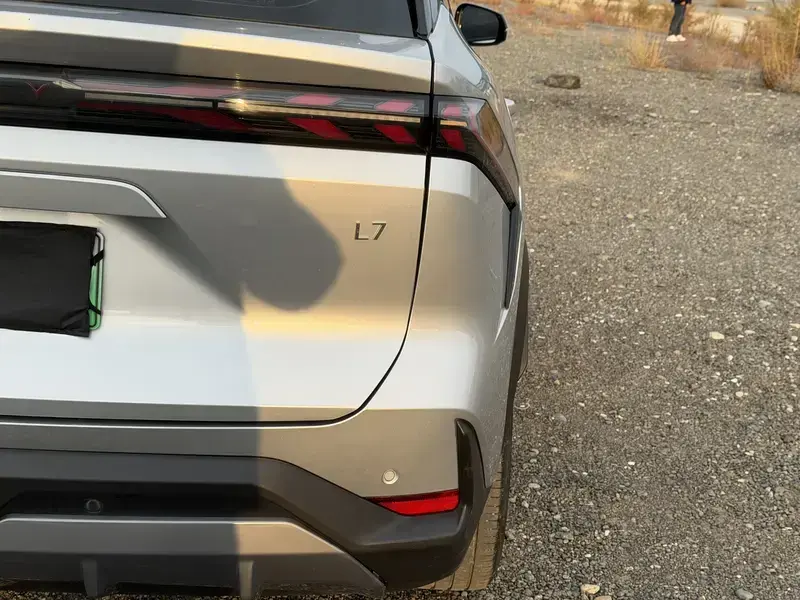 2024 Geely Galaxy L7 с пробегом 51 000 км