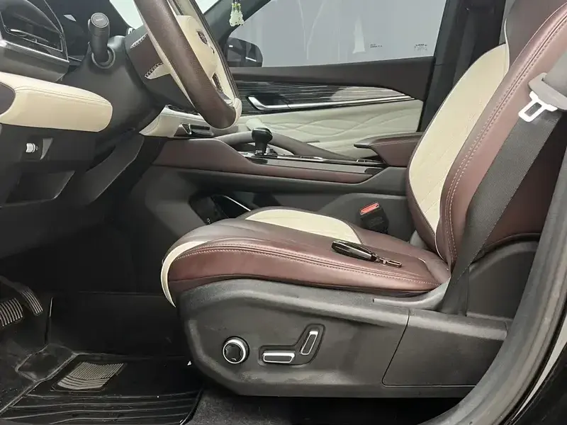 2021 Geely Monjaro с пробегом 55 000 км