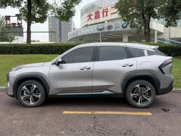 2023 Geely Galaxy L7 с пробегом 35 000 км