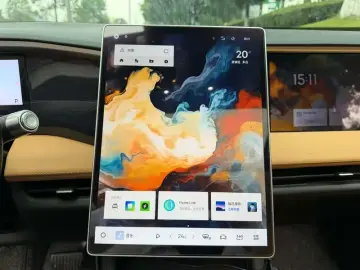 2023 Geely Galaxy L7 с пробегом 35 000 км
