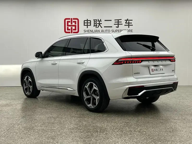 2024 Geely Monjaro с пробегом 29 700 км