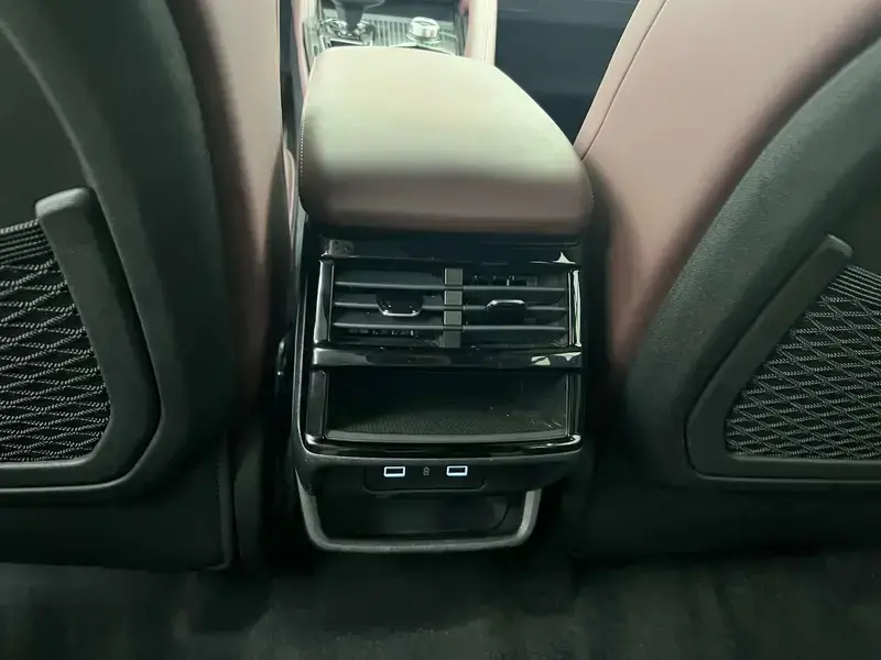 2024 Geely Monjaro с пробегом 29 700 км