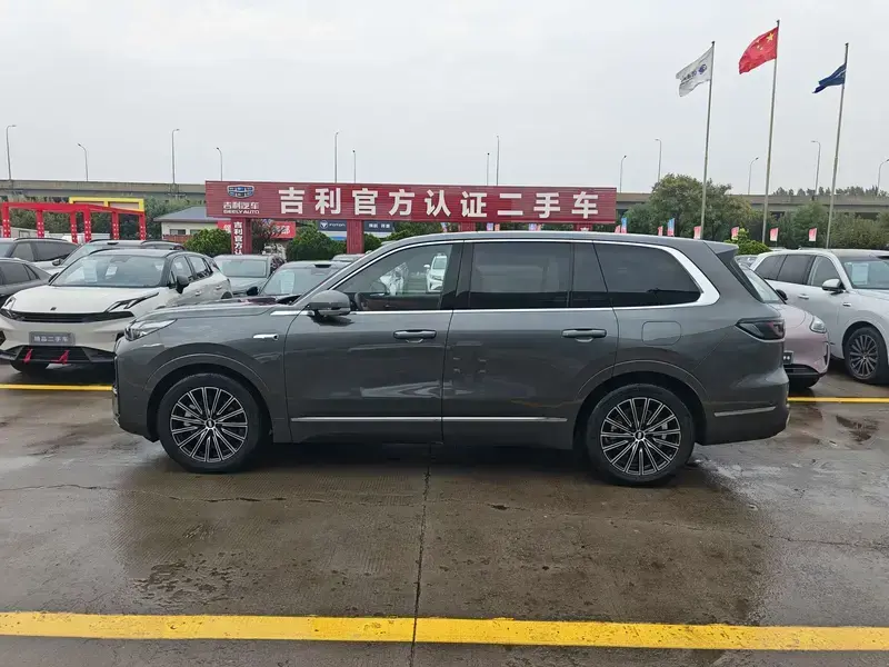 2025 Geely Galaxy M9 с пробегом 10 700 км