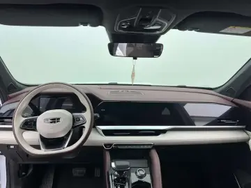 2024 Geely Monjaro с пробегом 29 700 км