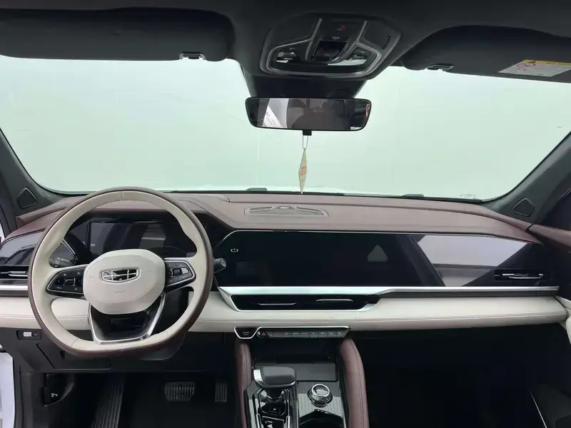 2024 Geely Monjaro с пробегом 29 700 км