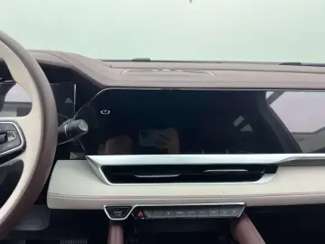 2024 Geely Monjaro с пробегом 29 700 км