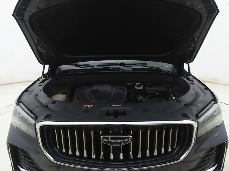 2021 Geely Monjaro с пробегом 40 000 км