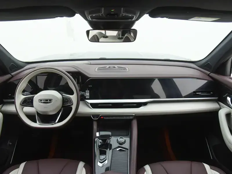 2021 Geely Monjaro с пробегом 40 000 км