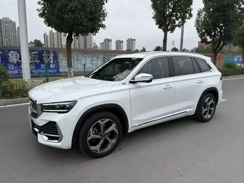 2024 Geely Monjaro с пробегом 30 000 км