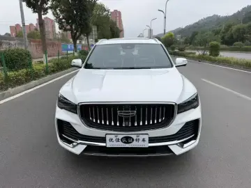 2024 Geely Monjaro с пробегом 30 000 км