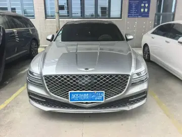 2023 Genesis G80 с пробегом 27 000 км