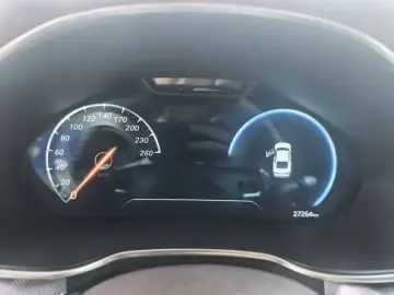 2023 Genesis G80 с пробегом 27 000 км