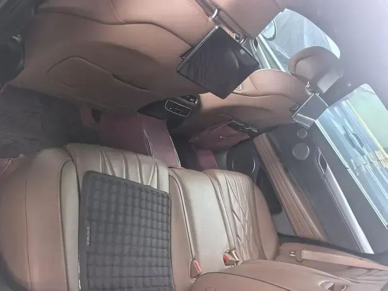 2023 Genesis G80 с пробегом 27 000 км
