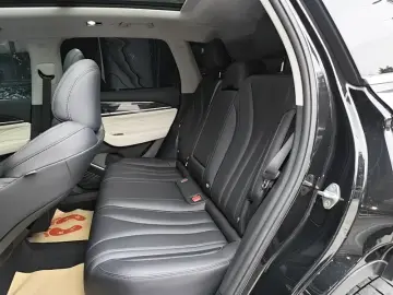 2023 Geely Monjaro с пробегом 42 100 км