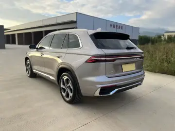 2024 Geely Monjaro с пробегом 7 000 км