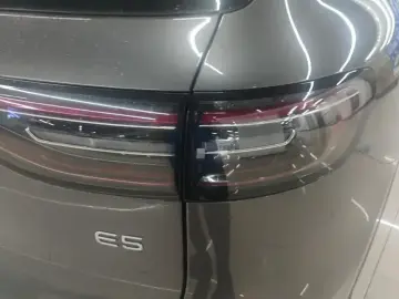 2024 Geely Galaxy E5 с пробегом 30 000 км