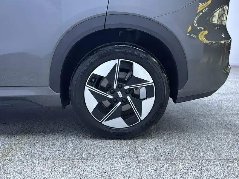 2026 Geely Galaxy E5 с пробегом 7 200 км