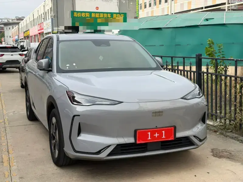 2024 Geely Galaxy E5 с пробегом 64 000 км
