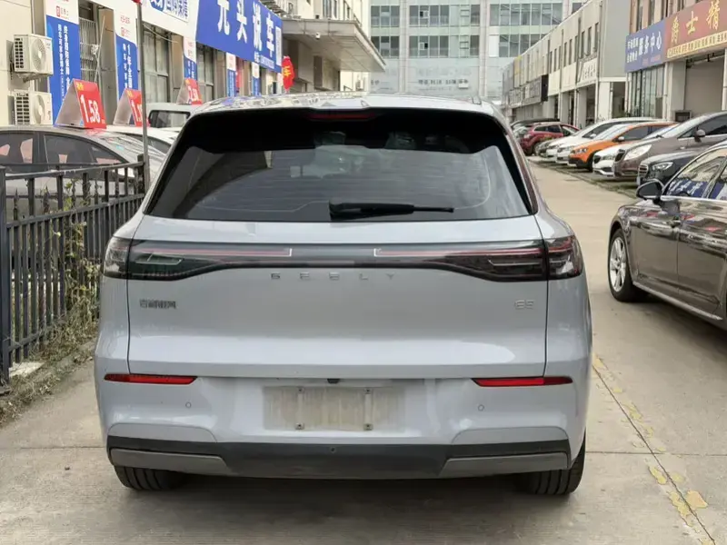 2024 Geely Galaxy E5 с пробегом 64 000 км