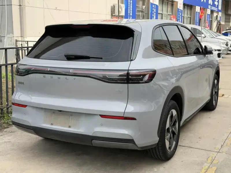 2024 Geely Galaxy E5 с пробегом 64 000 км