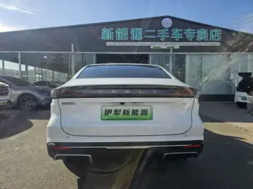 2024 Geely Galaxy L6 с пробегом 48 000 км