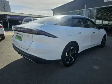 2024 Geely Galaxy L6 с пробегом 48 000 км